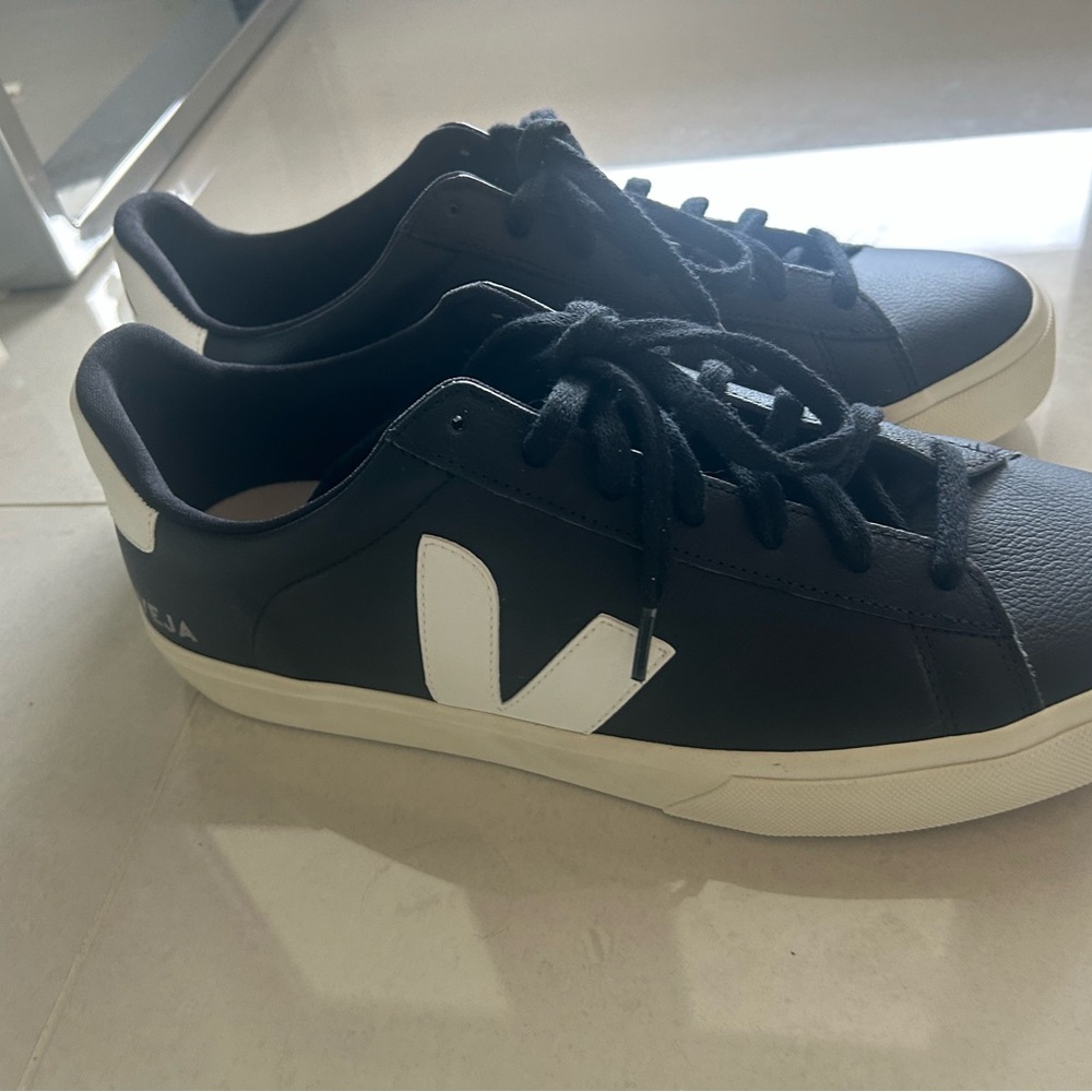 Veja Men's Black and White Sneakers